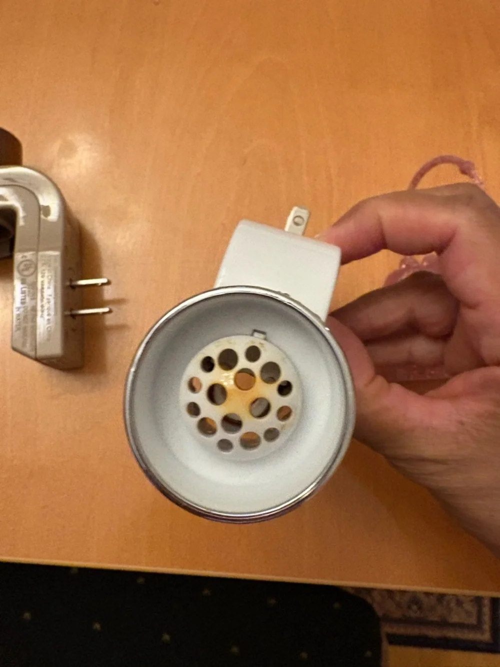 Lot of Bath and Bodyworks 2 Wallflower  Plug-Ins and 1 Hand Sanitizer Holder - Picture 5 of 7